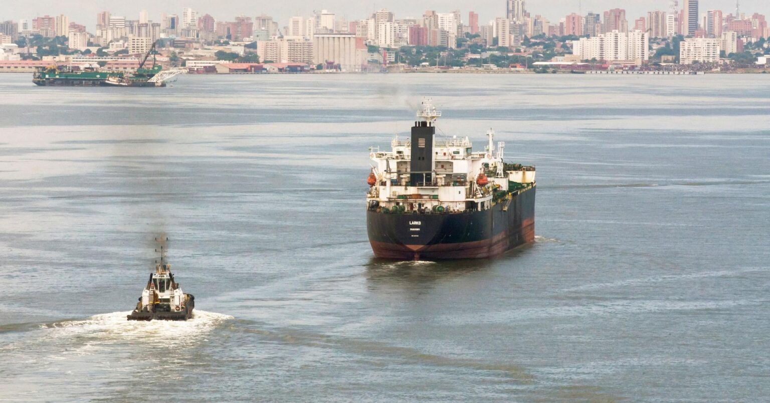Trump ordnet eine Seeblockade gegen sanktionierte Öltanker an, die Venezuela verlassen und einlaufen