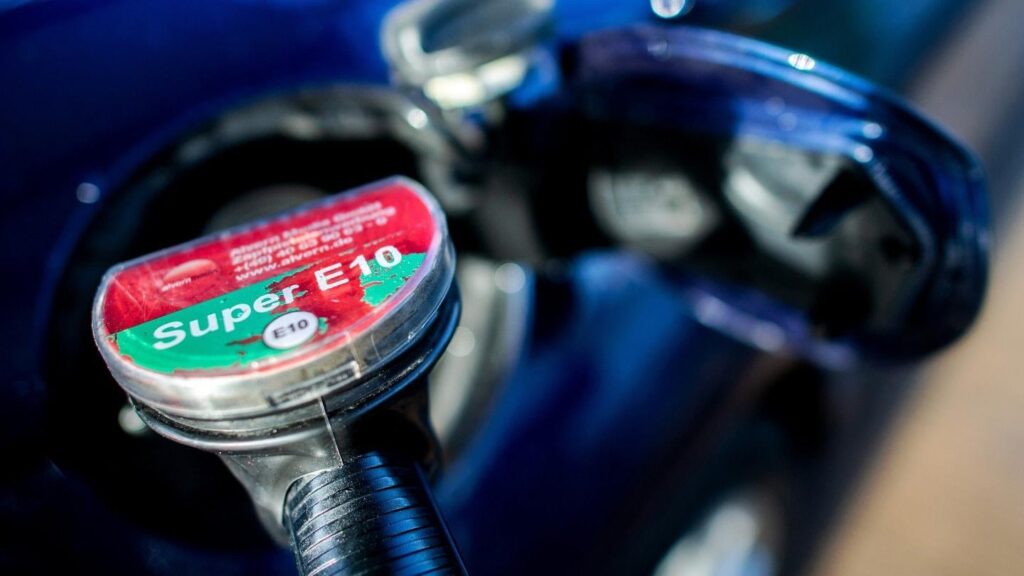 Keine Lust auf E10: Dieser Sprit ist an der Tankstelle immer noch unbeliebt!
