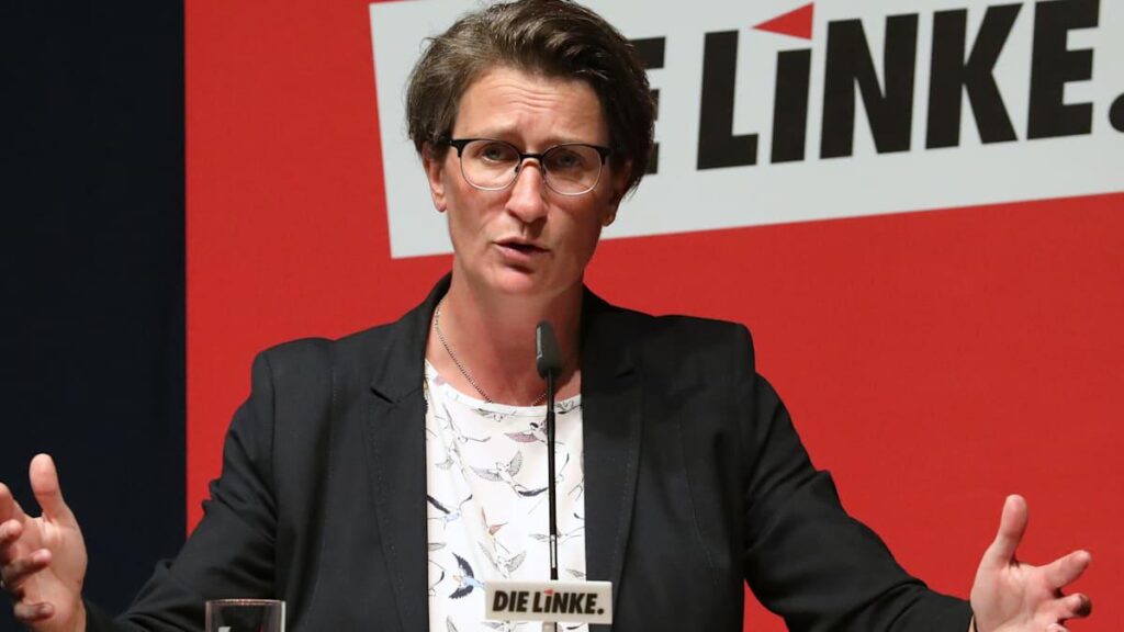 Mecklenburg-Vorpommern: Linken-Politikerin reißt Deutschland-Flaggen ab – Politiker fordern ihren Rücktritt