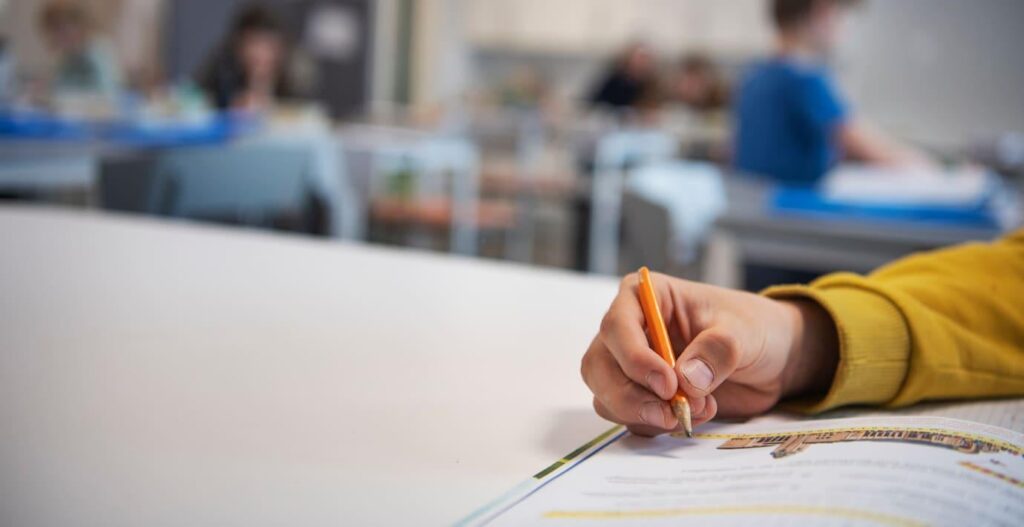 Forscher: Trends und Politik müssen raus aus der Schule