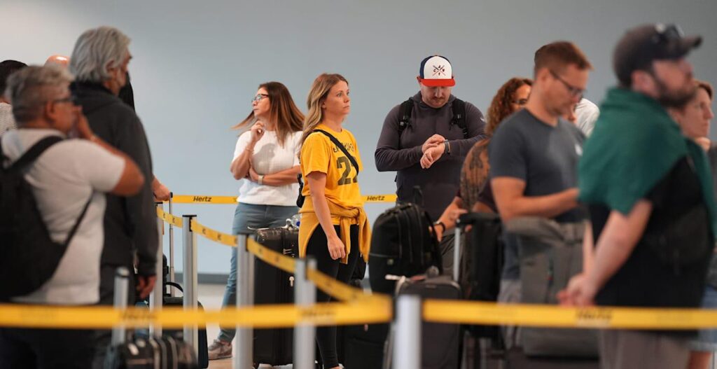 Omni – Schweden können gezwungen werden, sich vor einer Reise in die USA in den sozialen Medien zu melden