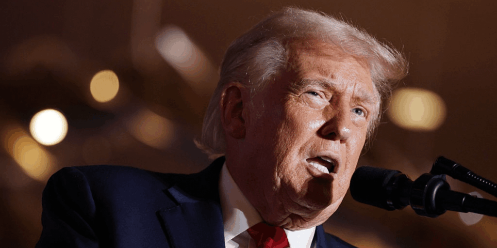 Trump schmilzt in verrückter Stimmung zusammen und behauptet, Medienberichte, die seine Gesundheit in Frage stellen, seien „Verrat“