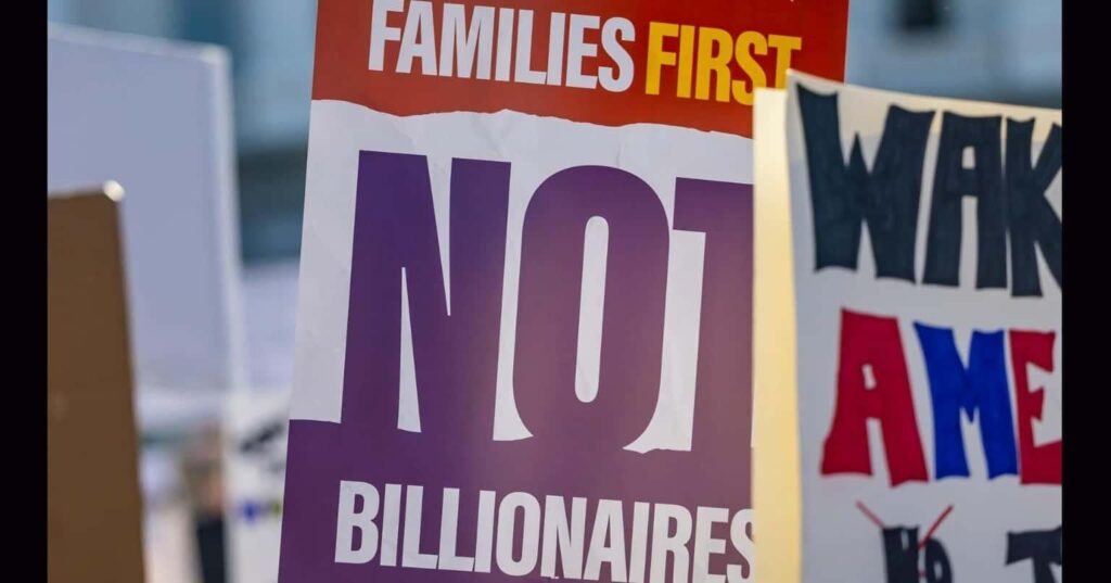„Einer der reichsten Demokraten im Repräsentantenhaus“ schlägt einen Gesetzentwurf vor, der sich an Milliardäre wie Musk und Bezos richtet, um 276 Milliarden US-Dollar für die allgemeine Kinderbetreuung zurückzufordern