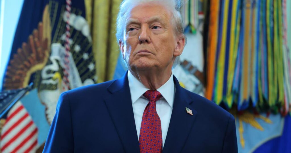 Die britische Regierung unterstützt die BBC, während Trump sie auf Milliarden verklagt