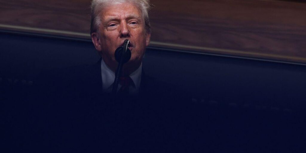 „Ich bin total angeekelt!“ Trump-stimmender C-SPAN-Anrufer wettert gegen den Präsidenten