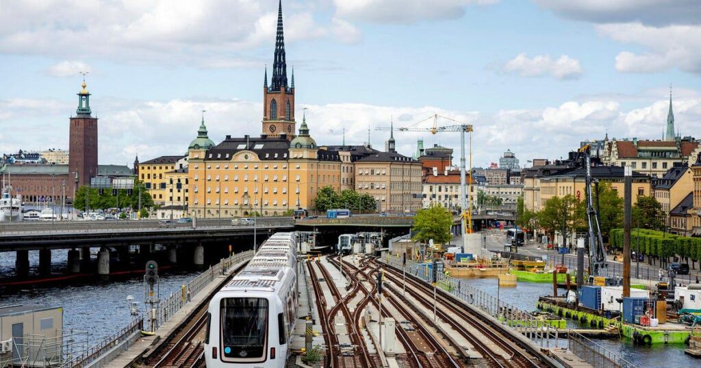Es wird vorgeschlagen, dass das staatliche Unternehmen mit der schwedischen Transportverwaltung konkurriert und billigere und schnellere Projekte anbieten muss Es wird vorgeschlagen, dass das staatliche Unternehmen mit der schwedischen Transportverwaltung konkurriert und billigere und schnellere Projekte anbieten muss