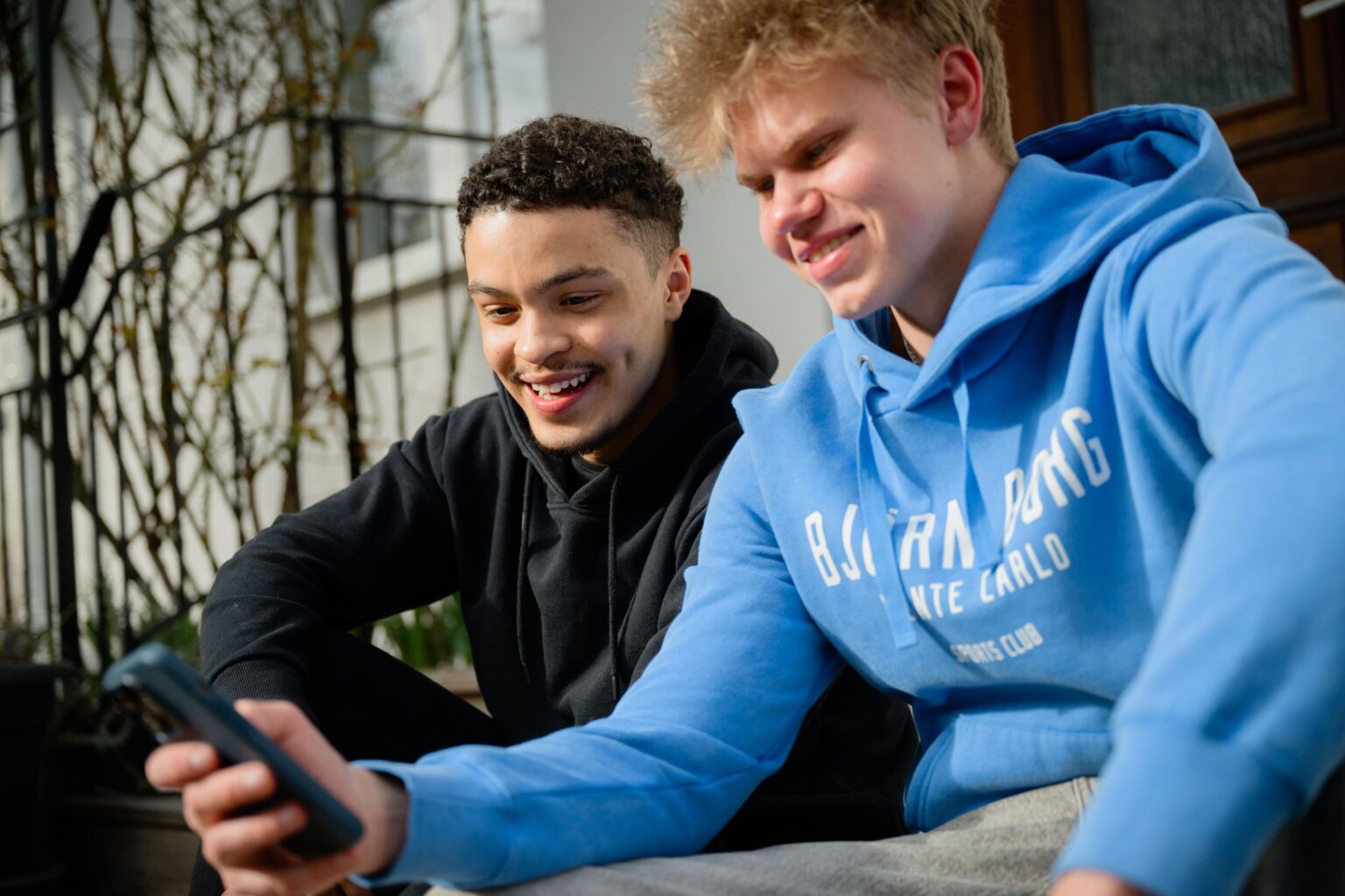 Neues Dating-Handbuch soll Männer ermutigen, die Einsamkeit zu überwinden | RFSU