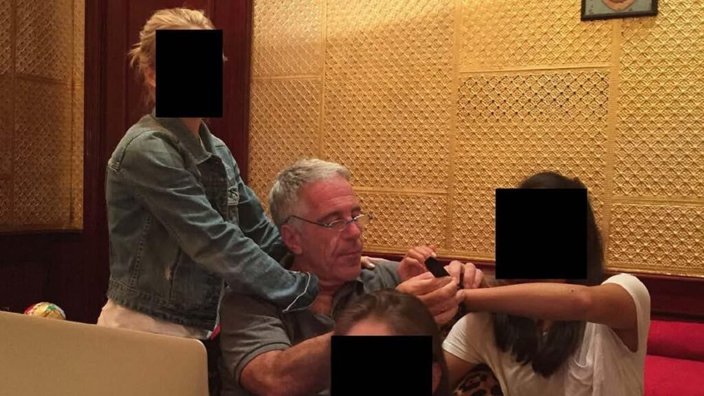 Verzweifelte Epstein-Überlebende fordern die Demokraten auf, die selektive Weitergabe von Fotos des Raubtiers zu stoppen