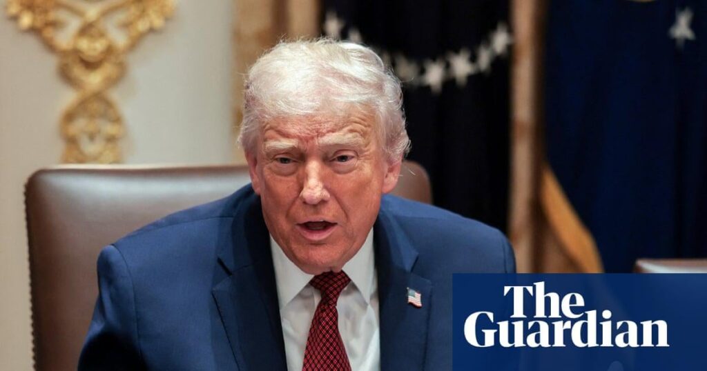 Trump deutet einen Rückzug aus der Ukraine an und bezeichnet Europa als „schwach“ und „verfallend“