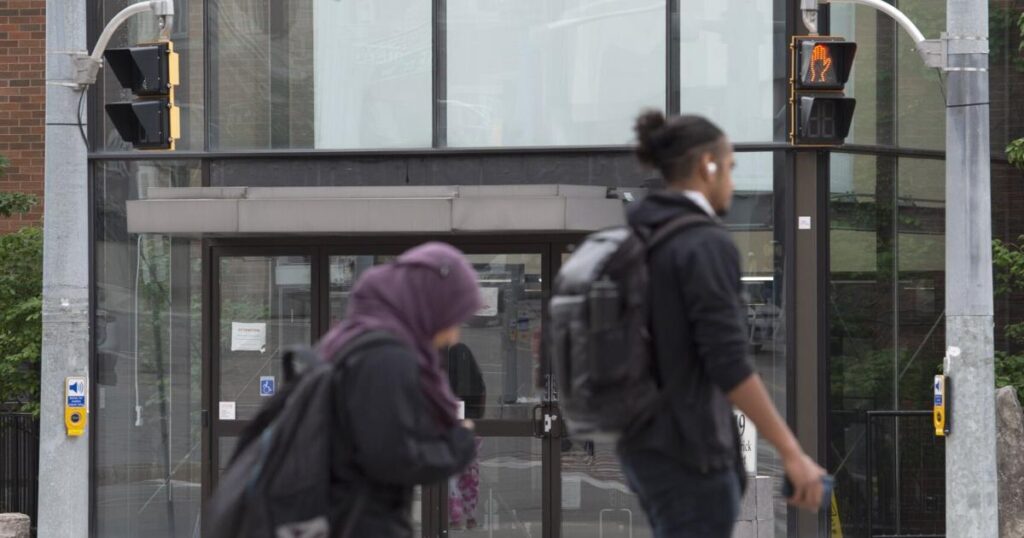Kanada war einst ihre erste Wahl. Jetzt gehen indische Studenten weg Kanada war einst ihre erste Wahl. Jetzt gehen indische Studenten weg
