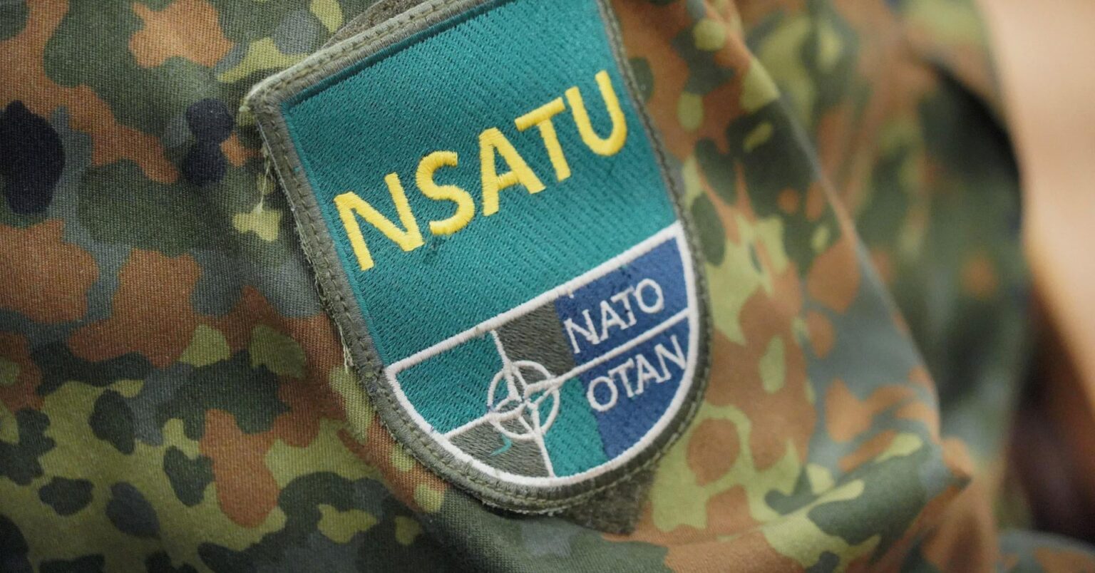 Kein Rückgang der Militärhilfe für Kiew seit der Änderung der US-Politik, sagt ein NATO-Beamter
