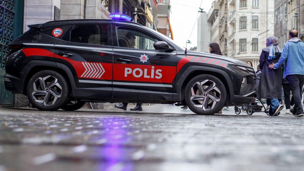 Istanbul: 115 Festnahmen – Türkei verhindert offenbar Anschläge auf Weihnachtsfeiern Istanbul: 115 Festnahmen - Türkei verhindert offenbar Anschläge auf Weihnachtsfeiern