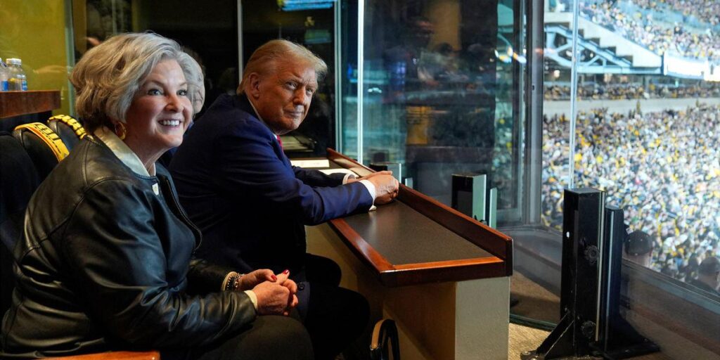 Obama-Berater sprengt Susie Wiles‘ großen Trump-Plan: „Ich glaube nicht, dass er körperlich dazu in der Lage ist“