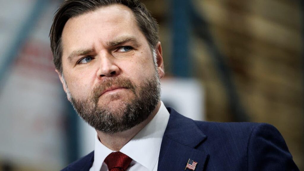 JD Vance behauptet nun, dass der Besitz von Atomwaffen durch Großbritannien und Frankreich ein nationales Sicherheitsrisiko für die USA darstellt JD Vance behauptet nun, dass der Besitz von Atomwaffen durch Großbritannien und Frankreich ein nationales Sicherheitsrisiko für die USA darstellt
