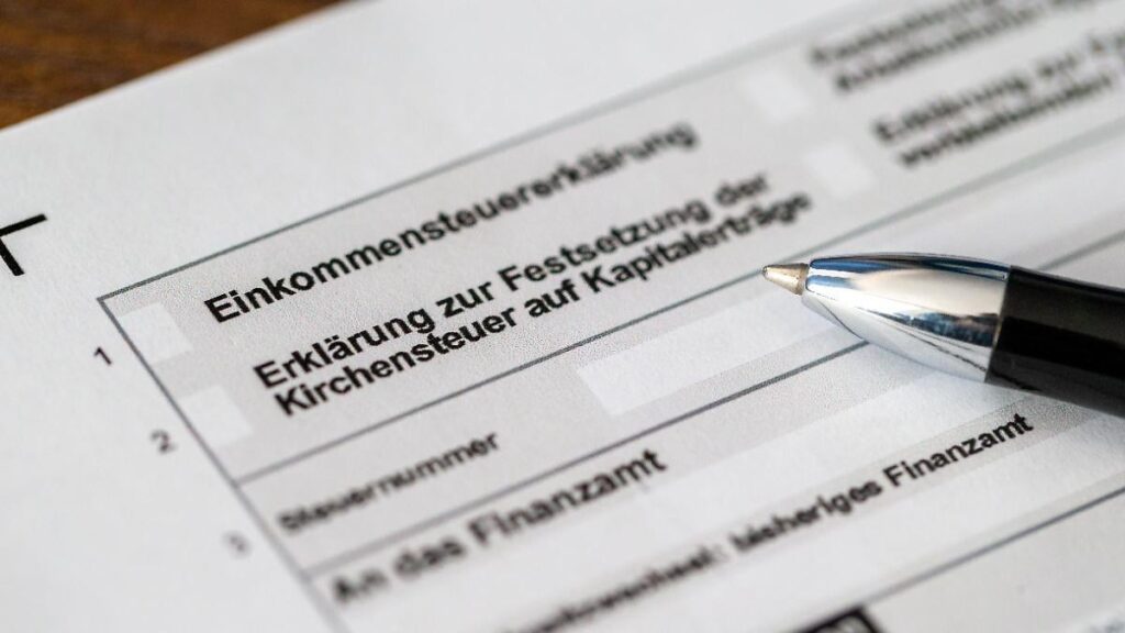 Höhere Sozialbeiträge fressen Steuersenkungen 2026 häufig auf.