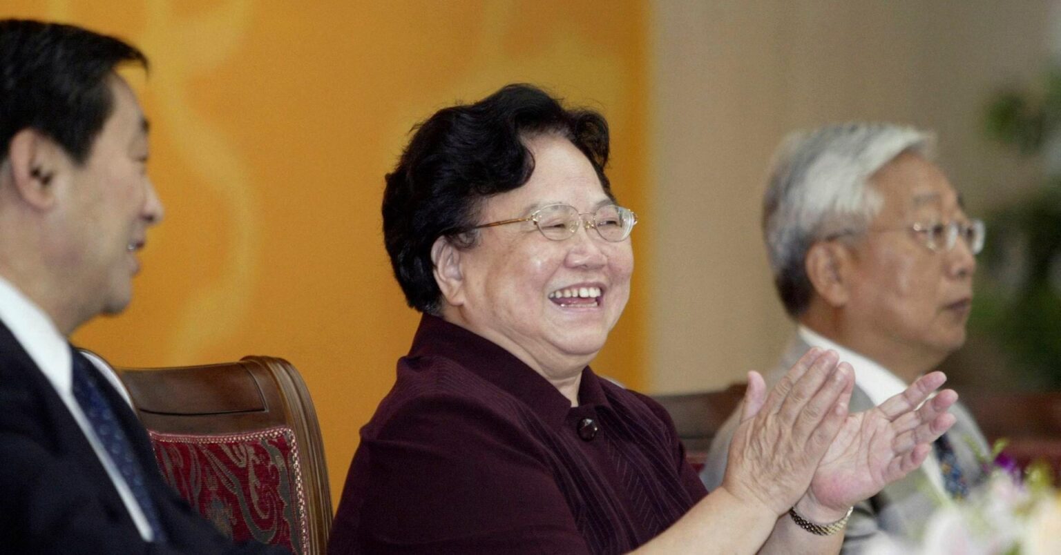 Chinas soziale Medien verurteilen die Ein-Kind-Politik, nachdem der Zar für Bevölkerungskontrolle gestorben ist