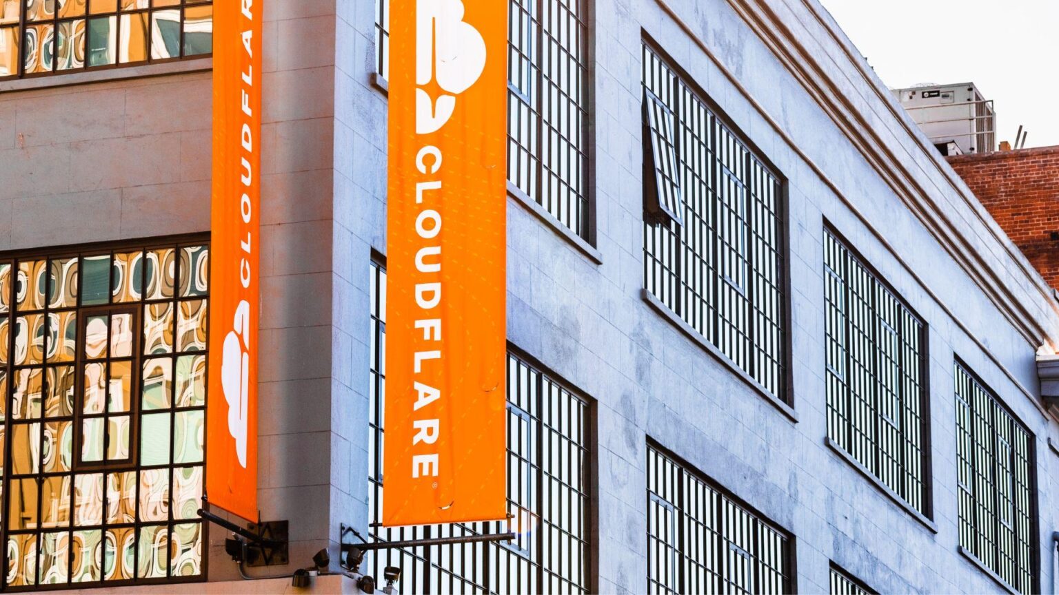 Cloudflare gibt an, in fünf Monaten 416 Milliarden KI-Bot-Scrape-Anfragen abgewehrt zu haben – CEO warnt vor dramatischen Veränderungen im Internet-Geschäftsmodell Cloudflare gibt an, in fünf Monaten 416 Milliarden KI-Bot-Scrape-Anfragen abgewehrt zu haben – CEO warnt vor dramatischen Veränderungen im Internet-Geschäftsmodell