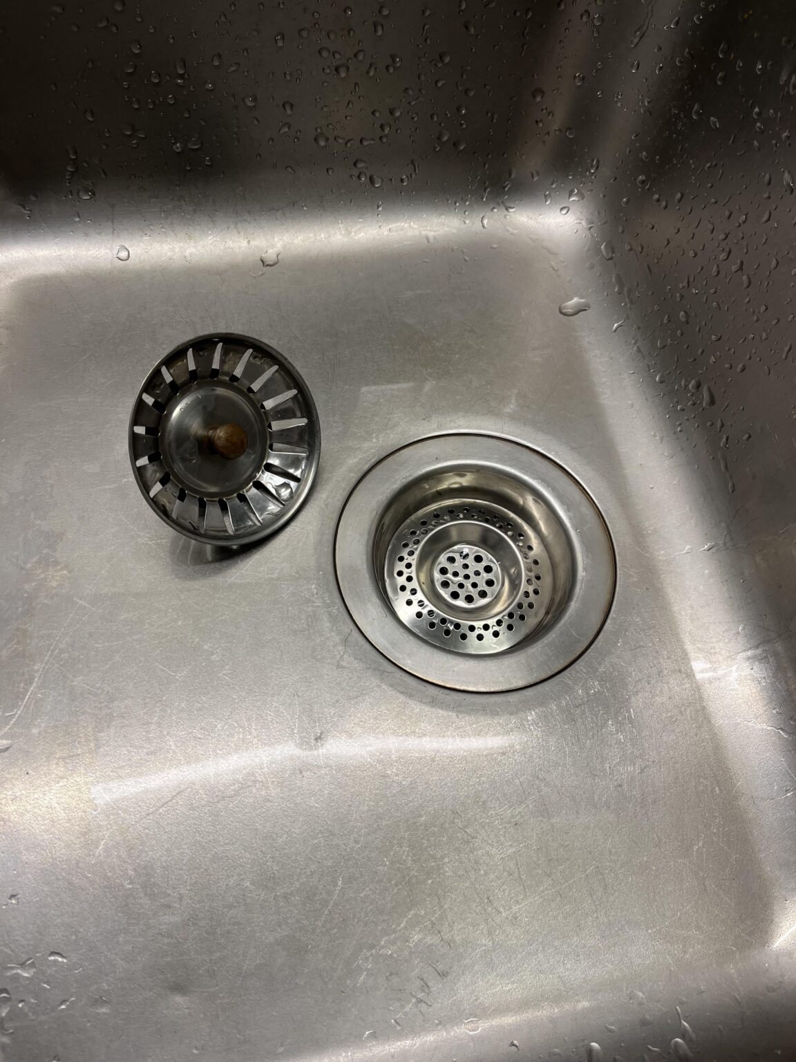 Jetzt habe ich diesen verdammten Stecker endlich ausgetauscht.