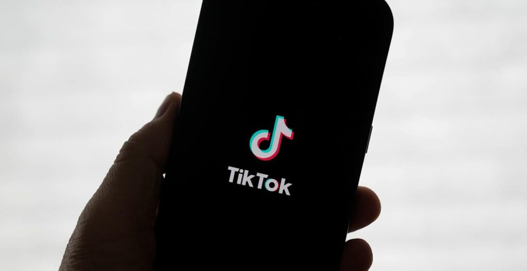 Rasmus wollte reich werden – wurde auf Tiktok von Betrügern betrogen