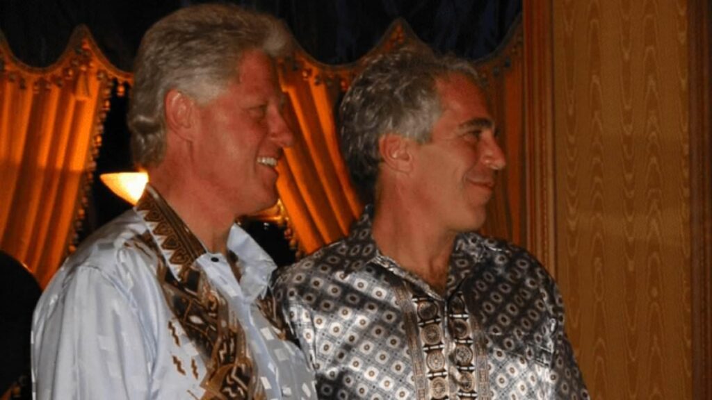 Bill Clinton bricht sein Schweigen zu den vernichtenden Aktenfotos von Epstein mit heftigen Anschuldigungen über Trump: Live-Updates Bill Clinton bricht sein Schweigen zu den vernichtenden Aktenfotos von Epstein mit heftigen Anschuldigungen über Trump: Live-Updates