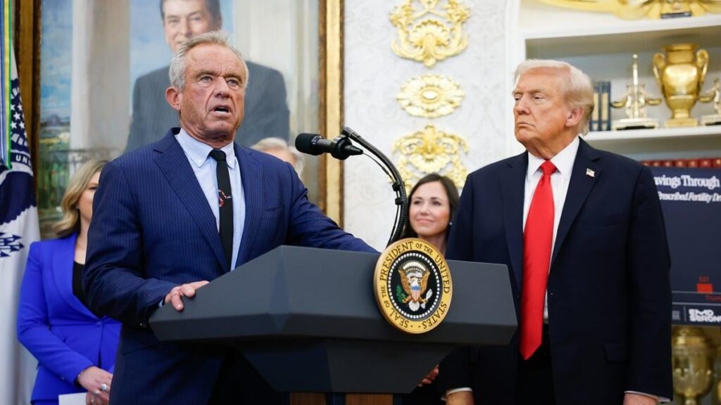 Trump hat 99 Probleme, aber RFK Jr.s Versuch, Neugeborenen den Hep-B-Impfstoff zu entziehen, steht irgendwie ganz oben auf der Tagesordnung des Weißen Hauses Trump hat 99 Probleme, aber RFK Jr.s Versuch, Neugeborenen den Hep-B-Impfstoff zu entziehen, steht irgendwie ganz oben auf der Tagesordnung des Weißen Hauses