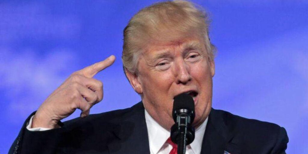 „Sie fingen an zu schreien“: Insider sagt, Helfer „mussten Trump daran hindern“, geheime Befehle durchsickern zu lassen