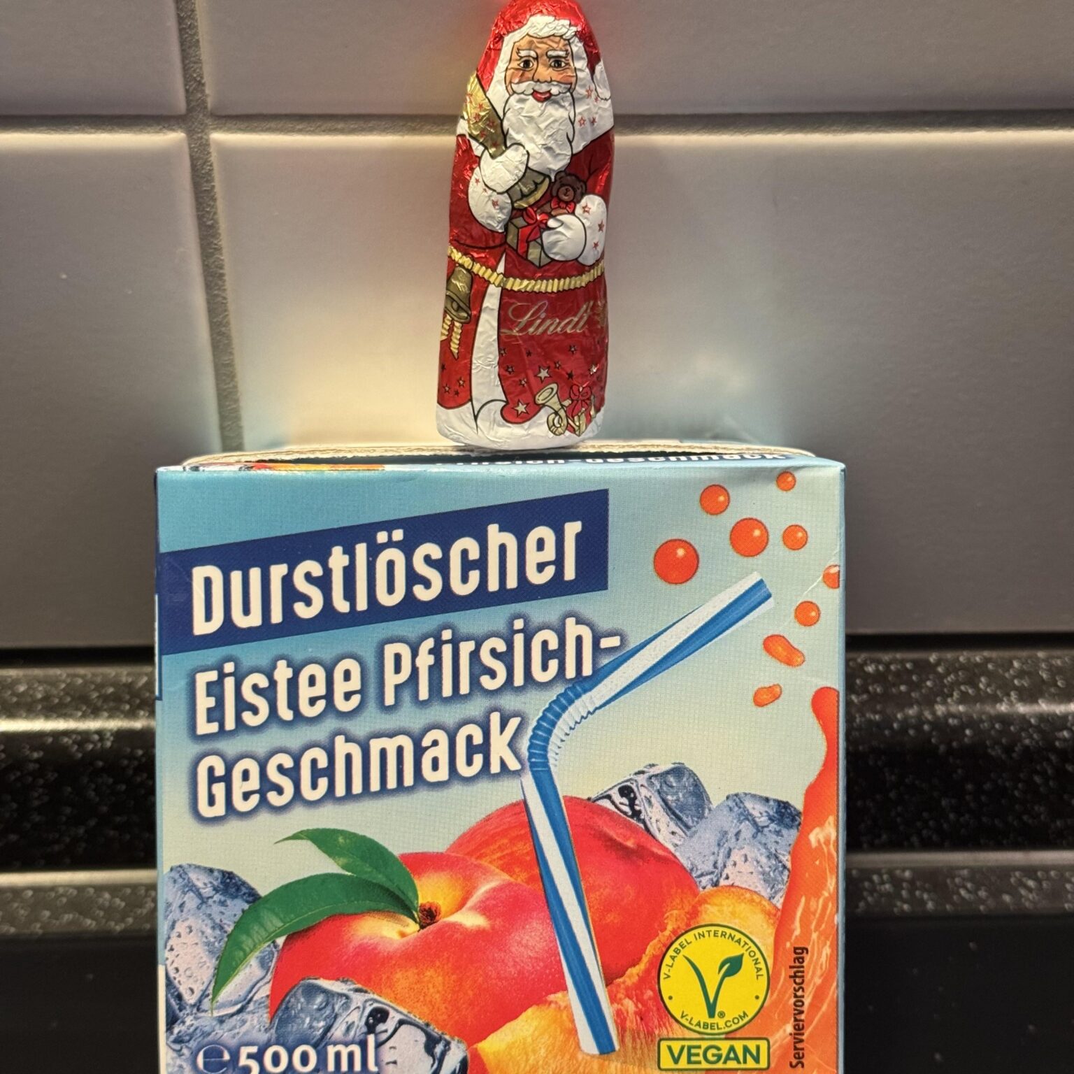Was hat eure Firma euch dieses Jahr zu Weihnachten geschenkt? Bei uns gab es folgendes …