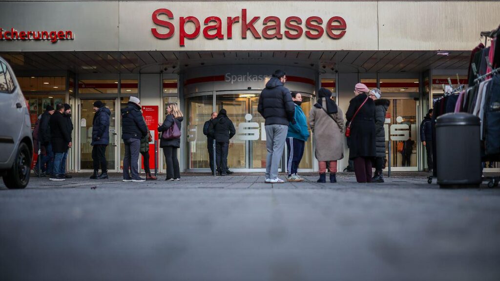 Ermittler: Sparkassen-Diebe erbeuteten rund 30 Millionen Euro