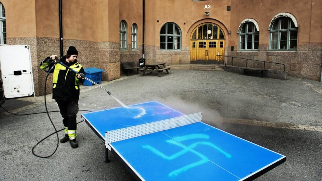 Brå schrieb, dass die gemeldeten antisemitischen Hassverbrechen „etwas zugenommen“ hätten – um 95 Prozent