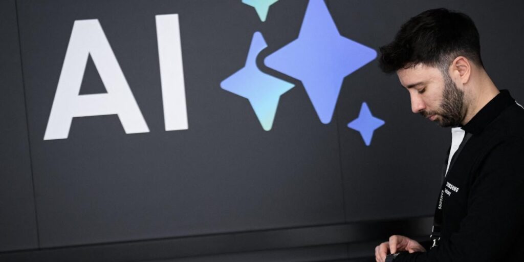 „68 % der CEOs planen, im Jahr 2026 noch mehr für KI auszugeben, so eine jährliche Umfrage des Beratungsunternehmens Teneo unter mehr als 350 CEOs börsennotierter Unternehmen. Weniger als die Hälfte der aktuellen KI-Projekte hätten mehr Rendite erwirtschaftet als sie gekostet hätten, sagten die Befragten.“ „68 % der CEOs planen, im Jahr 2026 noch mehr für KI auszugeben, so eine jährliche Umfrage des Beratungsunternehmens Teneo unter mehr als 350 CEOs börsennotierter Unternehmen. Weniger als die Hälfte der aktuellen KI-Projekte hätten mehr Rendite erwirtschaftet als sie gekostet hätten, sagten die Befragten.“