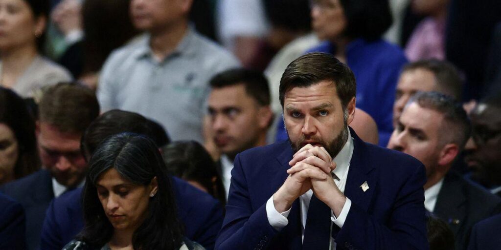 Weißes Haus „wütend“, nachdem MAGA-Senator mit dem Versuch, JD Vance zu stürzen, blindlings ins Schwitzen kommt: Bericht