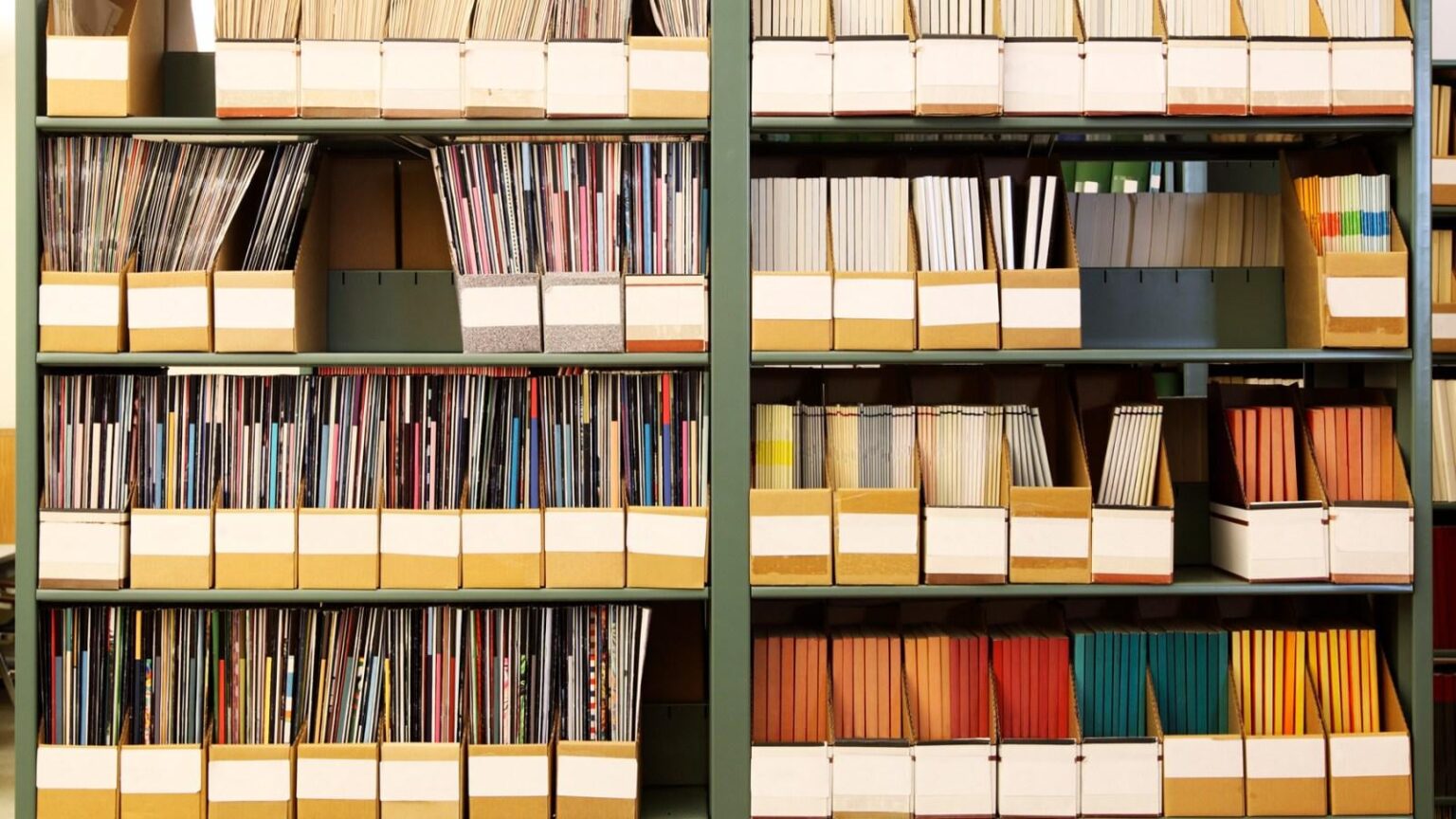 KI erfindet wissenschaftliche Arbeiten, die es nicht gibt – und sie werden in echten Fachzeitschriften zitiert