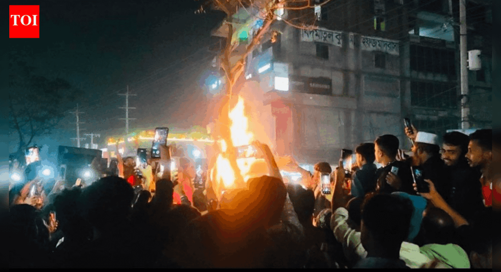 Unruhen in Bangladesch: Hindu-Mann gelyncht, Körper an Baum gefesselt und angezündet, während die Spannungen eskalieren – Bericht Unruhen in Bangladesch: Hindu-Mann gelyncht, Körper an Baum gefesselt und angezündet, während die Spannungen eskalieren – Bericht