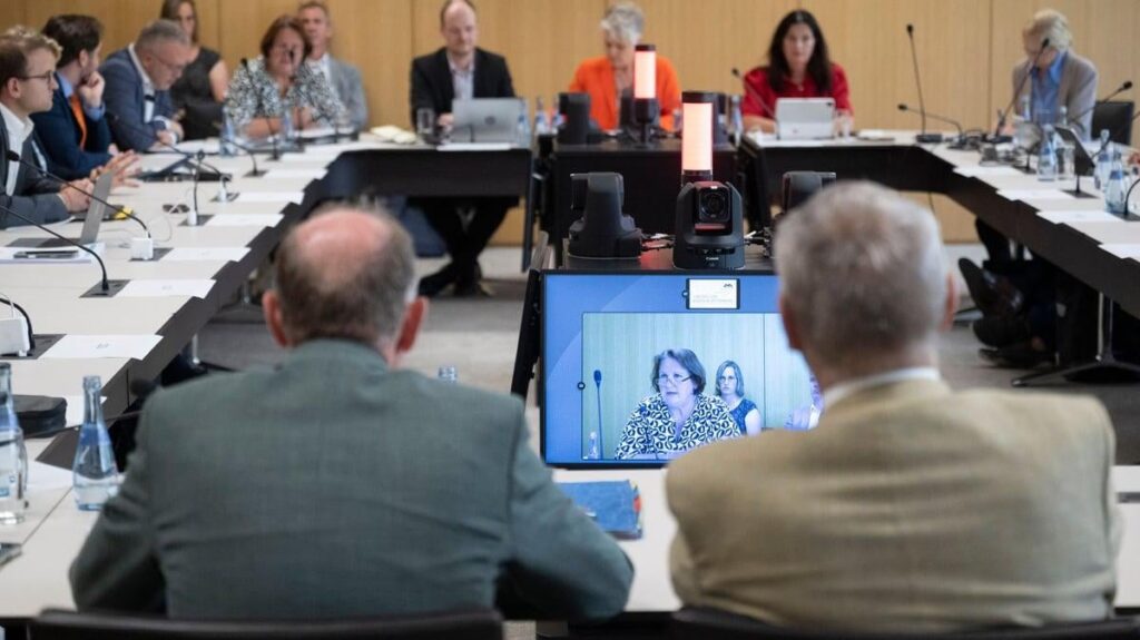 Tausende Lehrerstellen jahrelang unbesetzt – jetzt zeigt sich, wie groß der Schulskandal wirklich ist Tausende Lehrerstellen jahrelang unbesetzt – jetzt zeigt sich, wie groß der Schulskandal wirklich ist