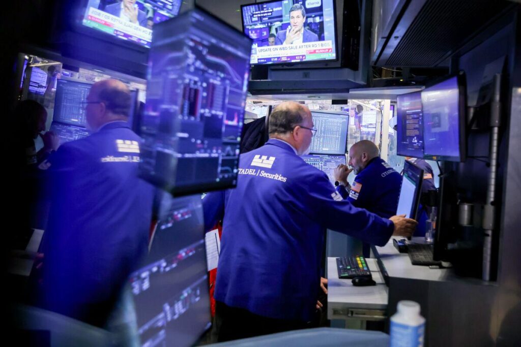 Die Wall Street sieht die KI-Blase kommen und setzt darauf, was sie zum Platzen bringt
