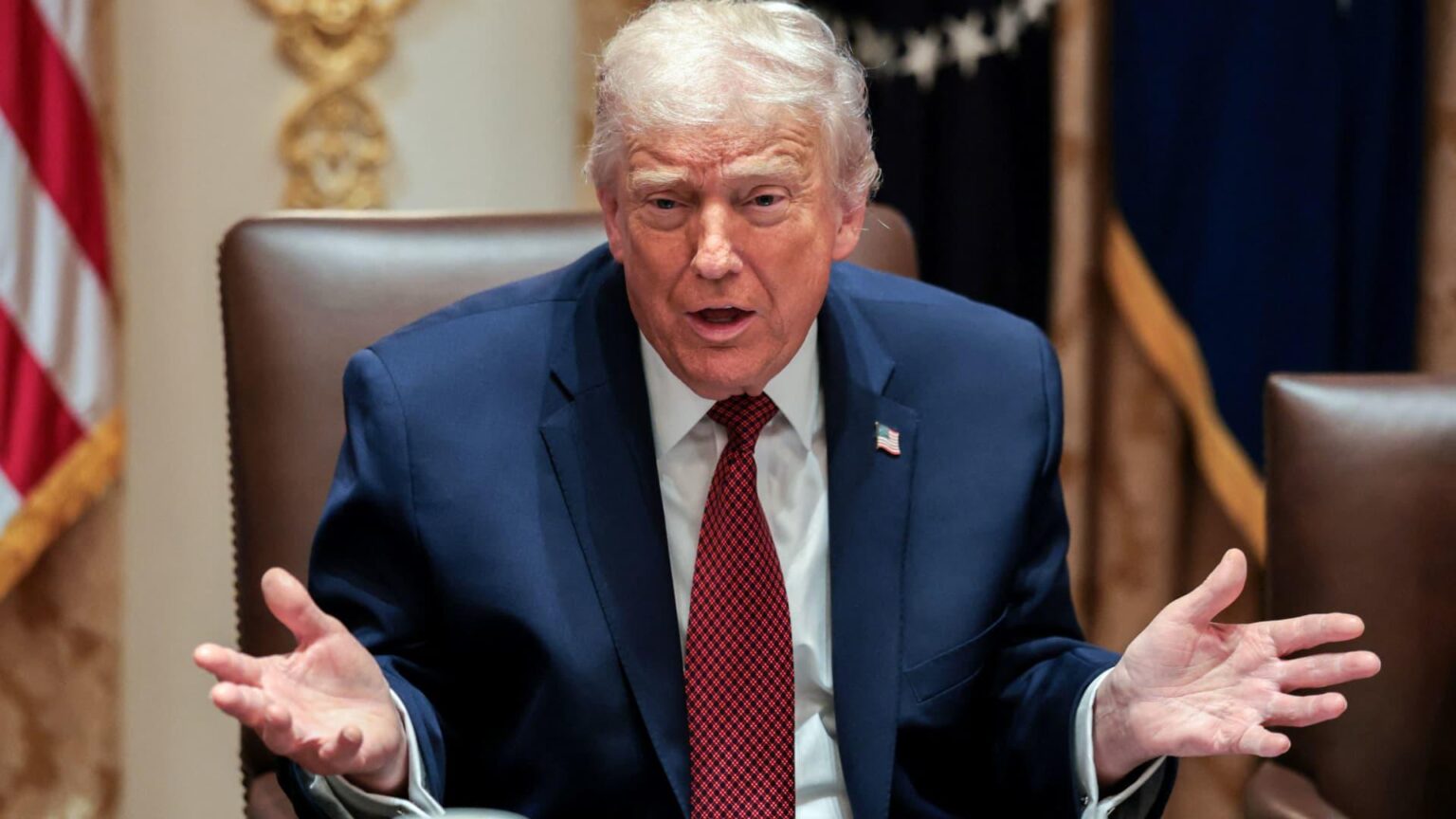 Trump gibt grünes Licht für den Verkauf von Nvidia H200-KI-Chips nach China, sagt, Xi habe positiv reagiert