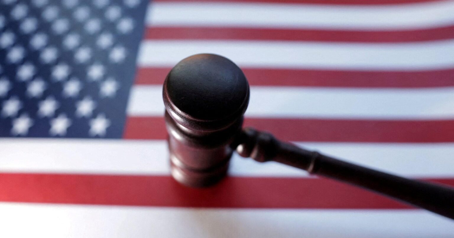 Der Richter erlässt eine einstweilige Verfügung, die die USA daran hindert, einen britischen Anti-Desinformations-Aktivisten festzunehmen Der Richter erlässt eine einstweilige Verfügung, die die USA daran hindert, einen britischen Anti-Desinformations-Aktivisten festzunehmen