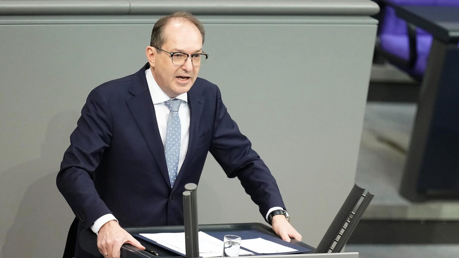 Kein Rechtsbeistand mehr - Abschiebehäftlinge verlieren Anspruch auf Pflichtanwalt