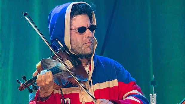 Das Konzert von Ashley MacIsaac wurde abgesagt, nachdem AI ihn fälschlicherweise des Sexualstraftäters beschuldigt hatte