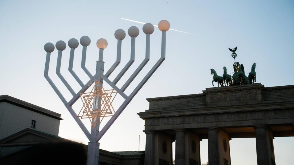 Polizei erlässt Versammlungsverbot rund um Chanukkafeier in Berlin
