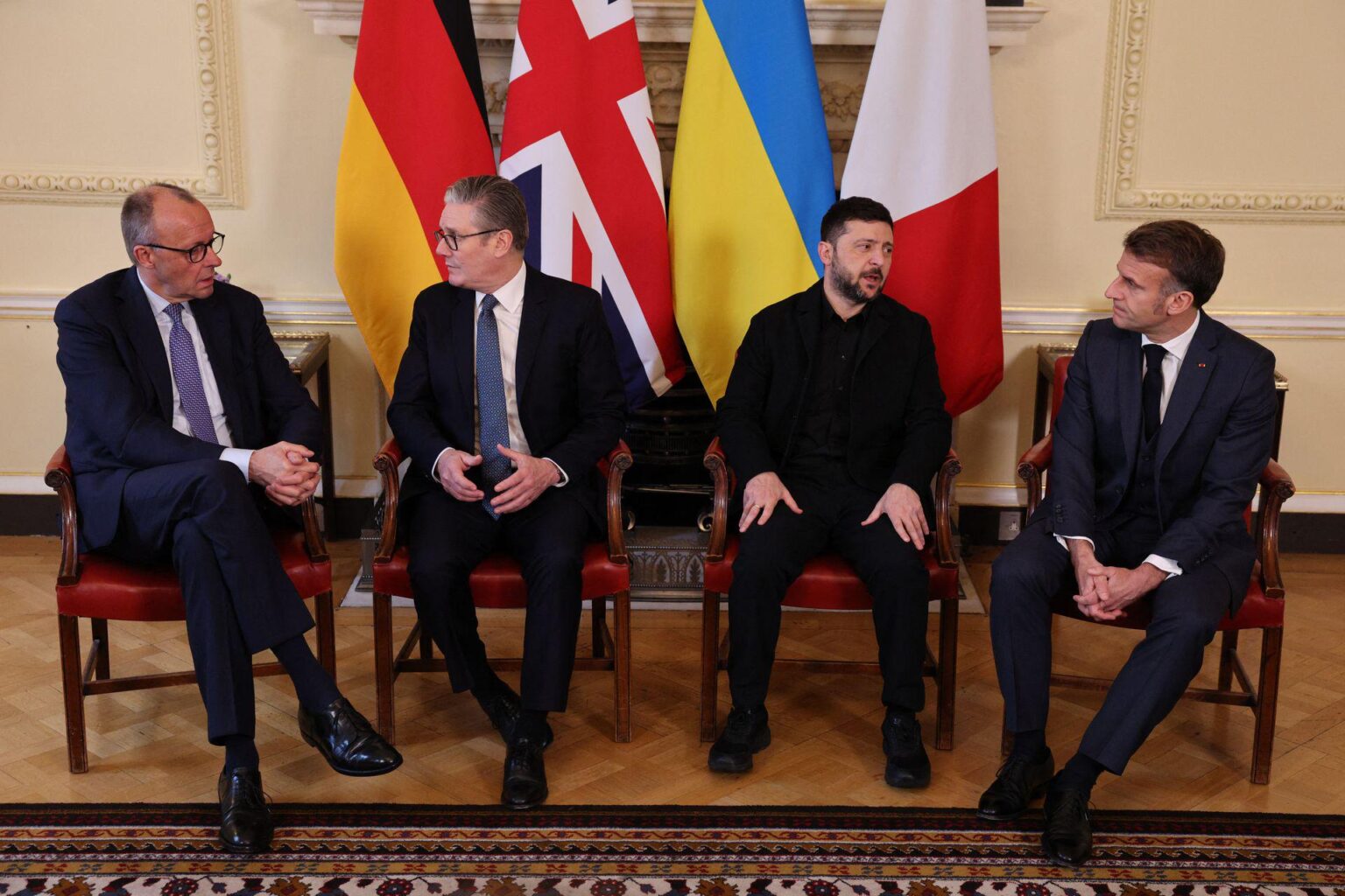 Die Ukraine hat kein Recht, auf Territorium zu verzichten – Selenskyj äußert sich nach Gesprächen mit europäischen Staats- und Regierungschefs zu den Friedensbemühungen der USA Die Ukraine hat kein Recht, auf Territorium zu verzichten – Selenskyj äußert sich nach Gesprächen mit europäischen Staats- und Regierungschefs zu den Friedensbemühungen der USA