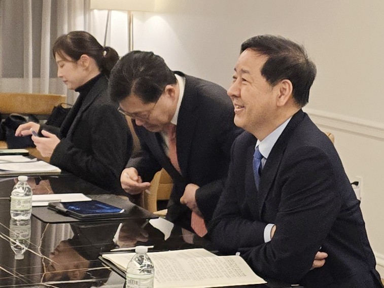 Finanzminister skizziert Pläne zur Bekämpfung des Ungleichgewichts zwischen Angebot und Nachfrage auf dem Devisenmarkt 