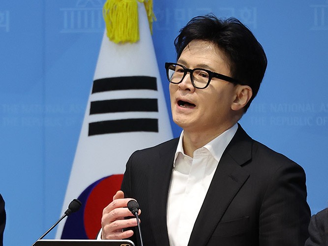 Ex-PPP-Chef kritisiert Entscheidung, ihn wegen Kontroverse im Online-Forum auszuschließen