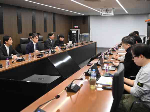 Regierung überprüft Reaktion nach US-Hinweisen auf sektorspezifische Zölle auf Chips und kritische Mineralien