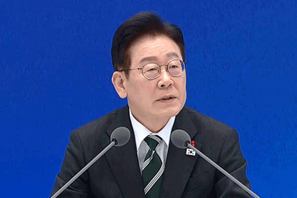 Lee verspricht, die Gespräche mit Nordkorea fortzusetzen und das innerkoreanische Militärabkommen wiederherzustellen