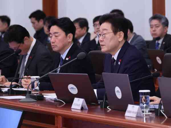 Lee fordert die Beamten auf, die Bestrafung grenzüberschreitender Verbrechen gegen Südkoreaner sicherzustellen