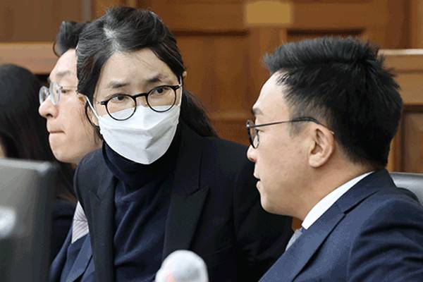 Gericht genehmigt Live-Übertragung des Urteils im Prozess gegen die ehemalige First Lady Kim