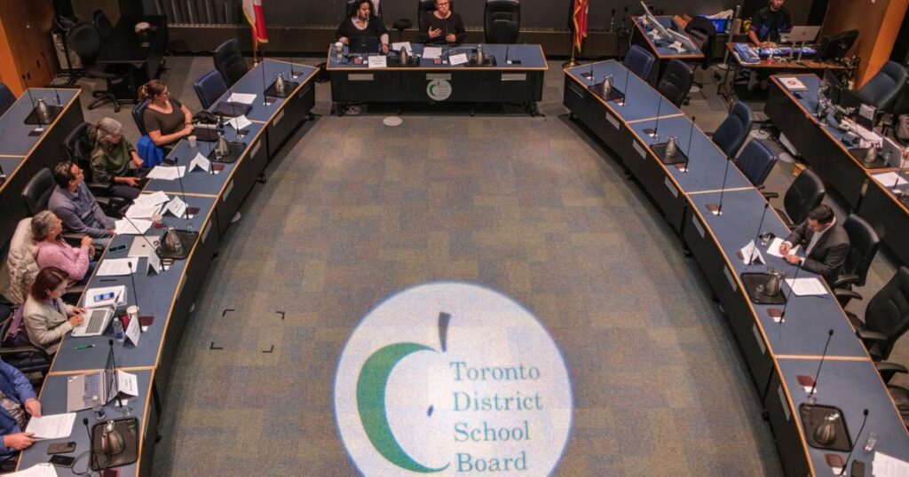 TDSB hat 1 Million Dollar von Betrüger erbeutet, der „kaum buchstabieren kann“