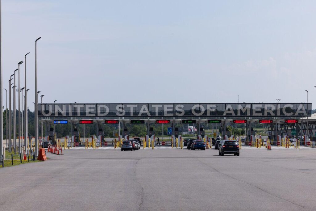 Kanadische Reisen in die USA gingen im Jahr 2025 aufgrund von Trumps Zöllen und 51. Staatsstreichen um 28 % zurück
