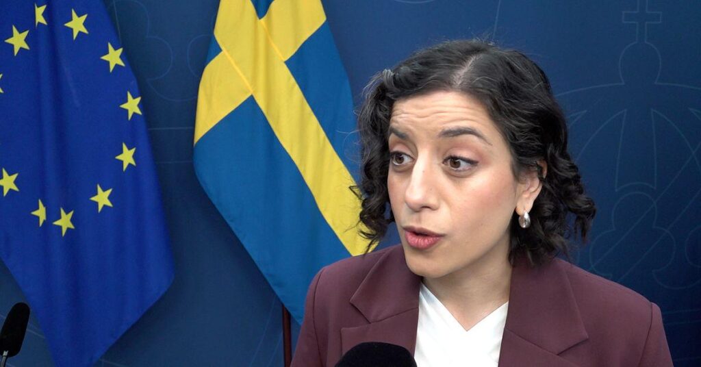 Die Botschaft der Regierung: Das Prinzip der Offenheit wird innerhalb der Privatschule eingeführt